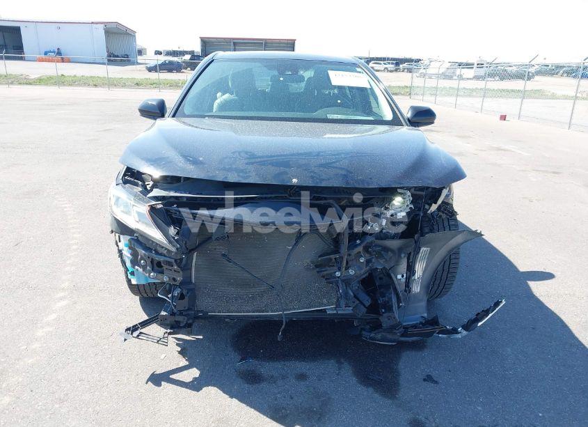 Photo 6 of 2019 Toyota Camry SE (VIN 4T1B11HK1KU714938)