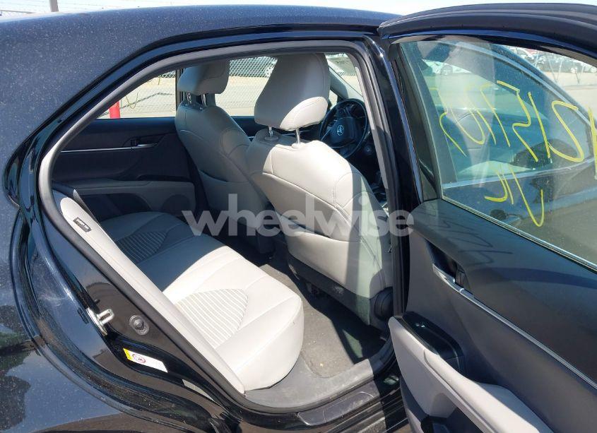 Photo 8 of 2019 Toyota Camry SE (VIN 4T1B11HK1KU714938)