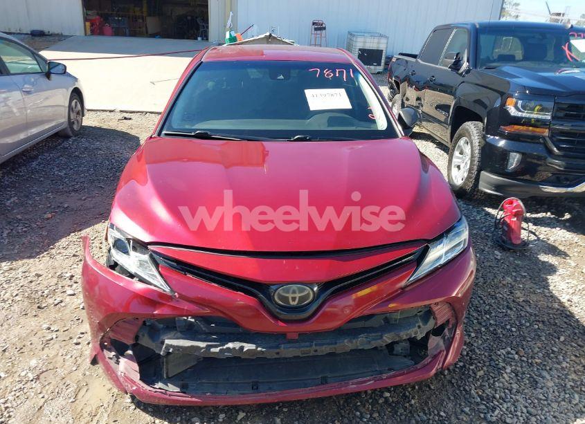 Photo 13 of 2019 Toyota Camry LE (VIN 4T1B11HK1KU715667)