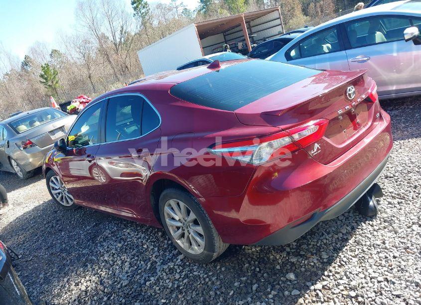 Photo 15 of 2019 Toyota Camry LE (VIN 4T1B11HK1KU715667)