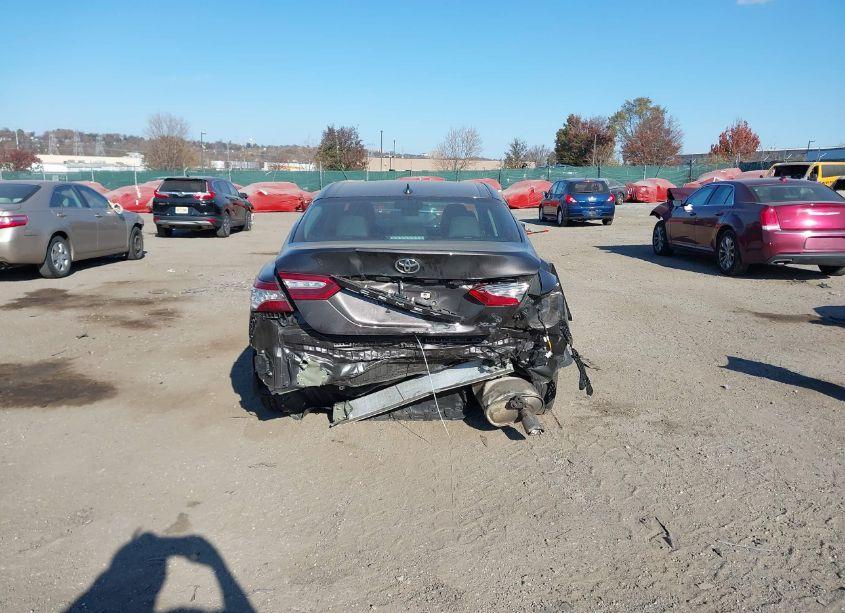 Photo 17 of 2019 Toyota Camry XLE (VIN 4T1B11HK1KU756218)