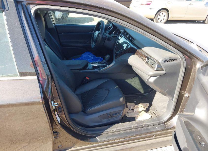 Photo 5 of 2019 Toyota Camry XLE (VIN 4T1B11HK1KU756218)