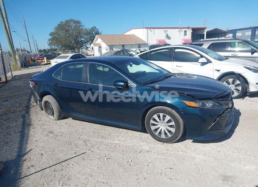 Photo 13 of 2019 Toyota Camry L (VIN 4T1B11HK1KU764237)