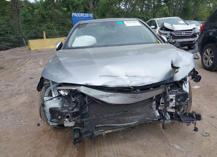 Photo 13 of 2019 Toyota Camry LE (VIN 4T1B11HK1KU785377)