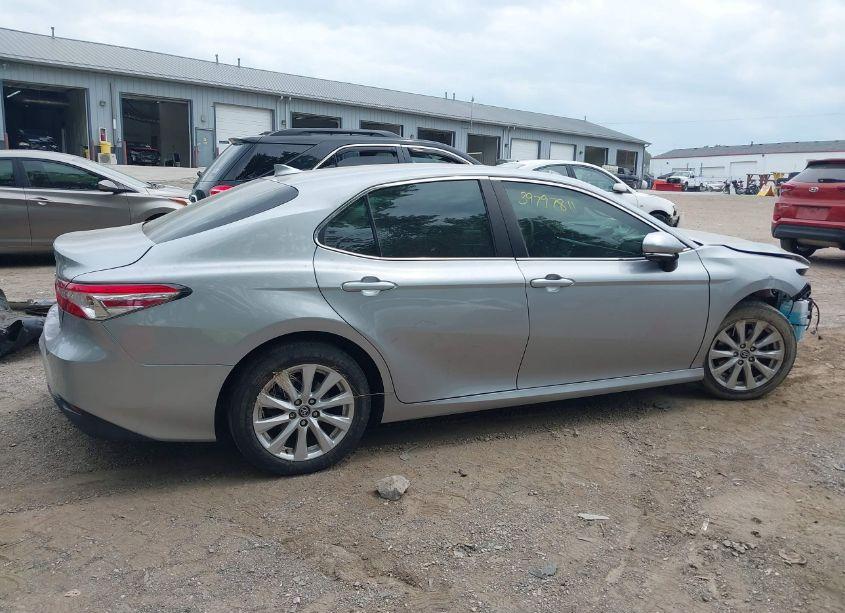 Photo 14 of 2019 Toyota Camry LE (VIN 4T1B11HK1KU785377)