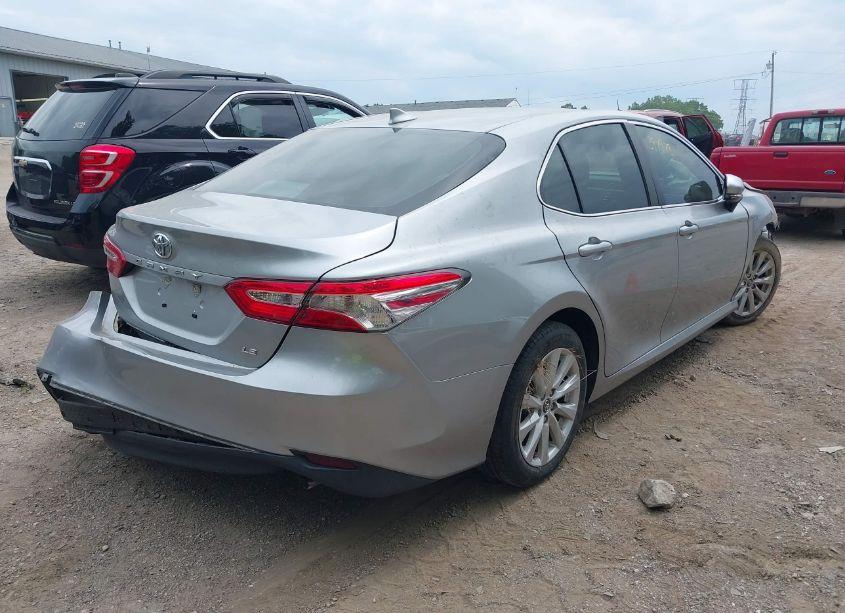 Photo 4 of 2019 Toyota Camry LE (VIN 4T1B11HK1KU785377)
