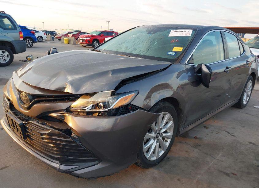 Photo 6 of 2019 Toyota Camry LE (VIN 4T1B11HK1KU787274)
