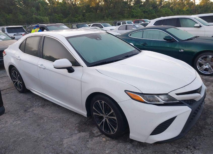 Photo 13 of 2019 Toyota Camry SE (VIN 4T1B11HK1KU788862)