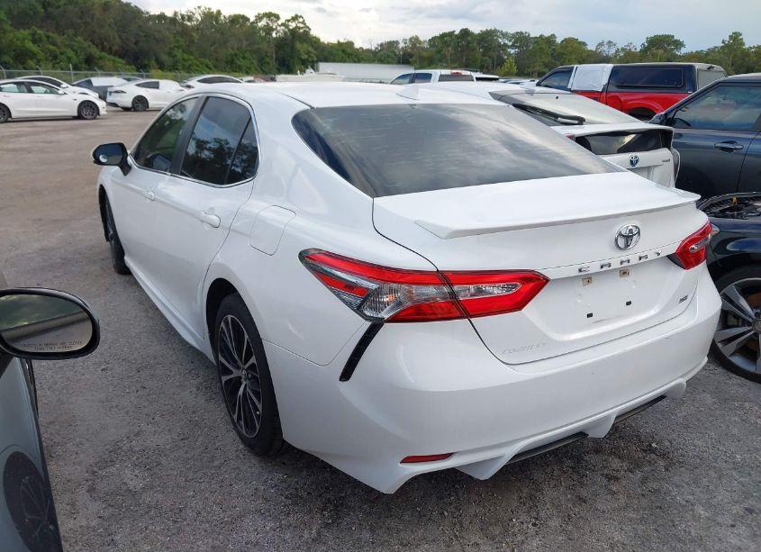 Photo 3 of 2019 Toyota Camry SE (VIN 4T1B11HK1KU788862)