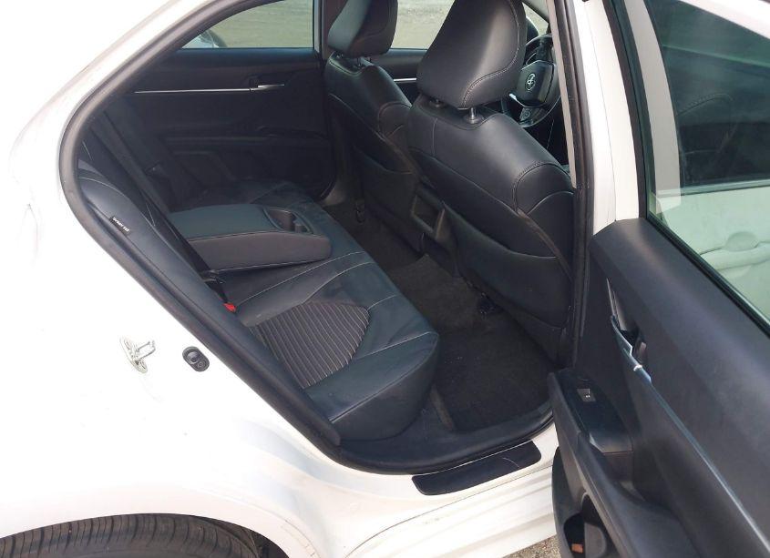 Photo 8 of 2019 Toyota Camry SE (VIN 4T1B11HK1KU788862)