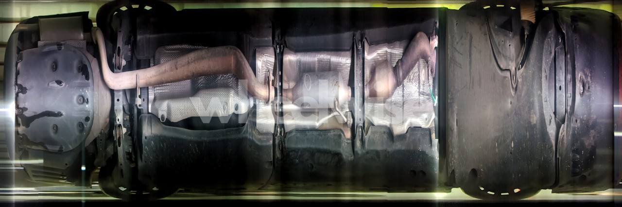 Photo 13 of 2019 TOYOTA CAMRY L (VIN 4T1B11HK1KU790627)