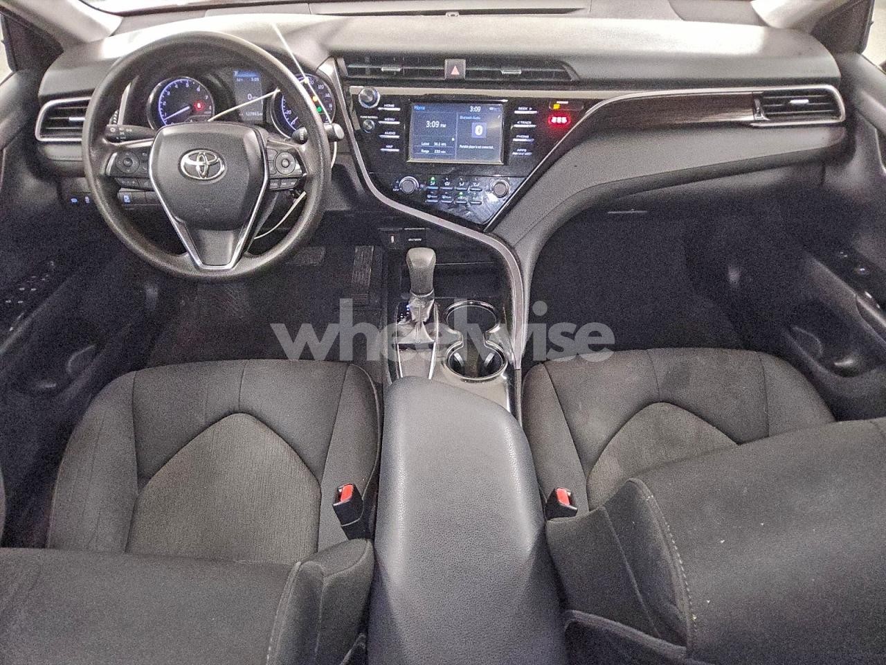 Photo 8 of 2019 TOYOTA CAMRY L (VIN 4T1B11HK1KU790627)