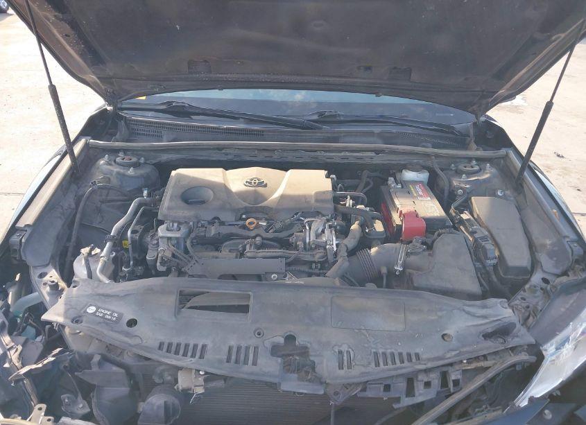 Photo 10 of 2019 Toyota Camry LE (VIN 4T1B11HK1KU811511)