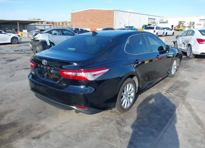 Photo 4 of 2019 Toyota Camry LE (VIN 4T1B11HK1KU811511)