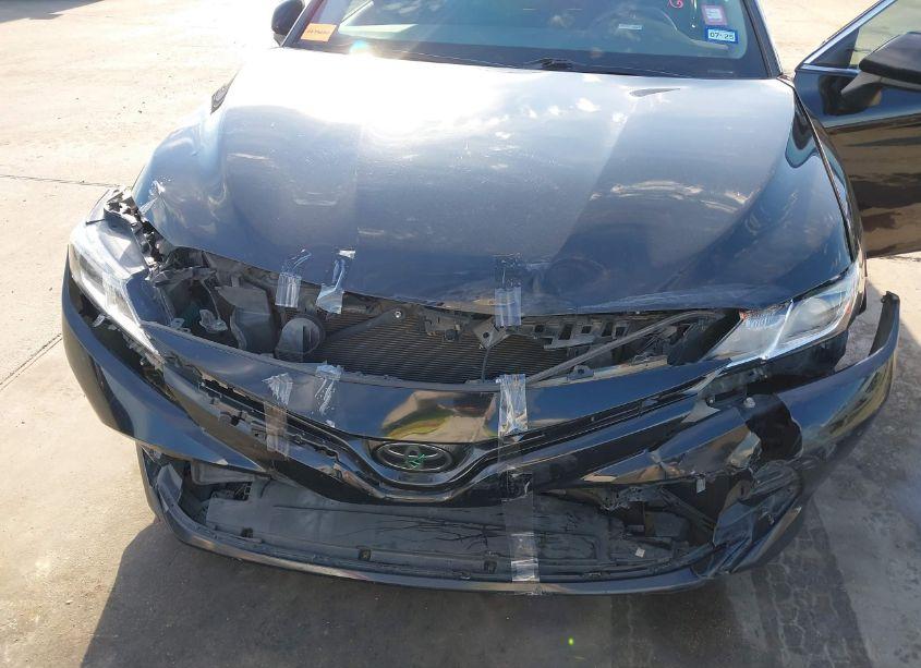 Photo 6 of 2019 Toyota Camry LE (VIN 4T1B11HK1KU811511)