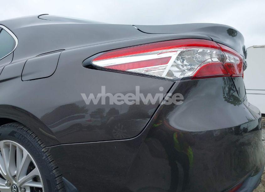 Photo 17 of 2019 Toyota Camry XLE (VIN 4T1B11HK1KU819432)