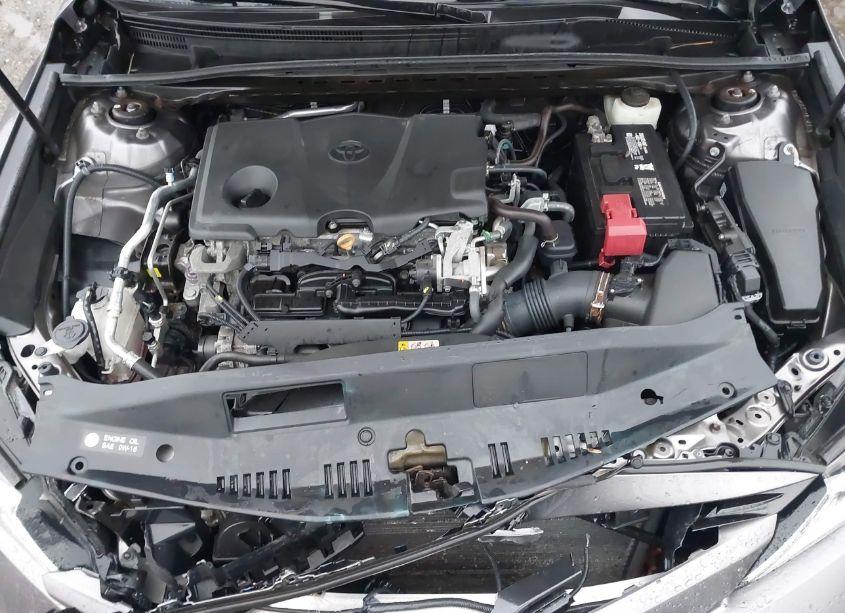 Photo 10 of 2018 Toyota Camry LE (VIN 4T1B11HK2JU008009)