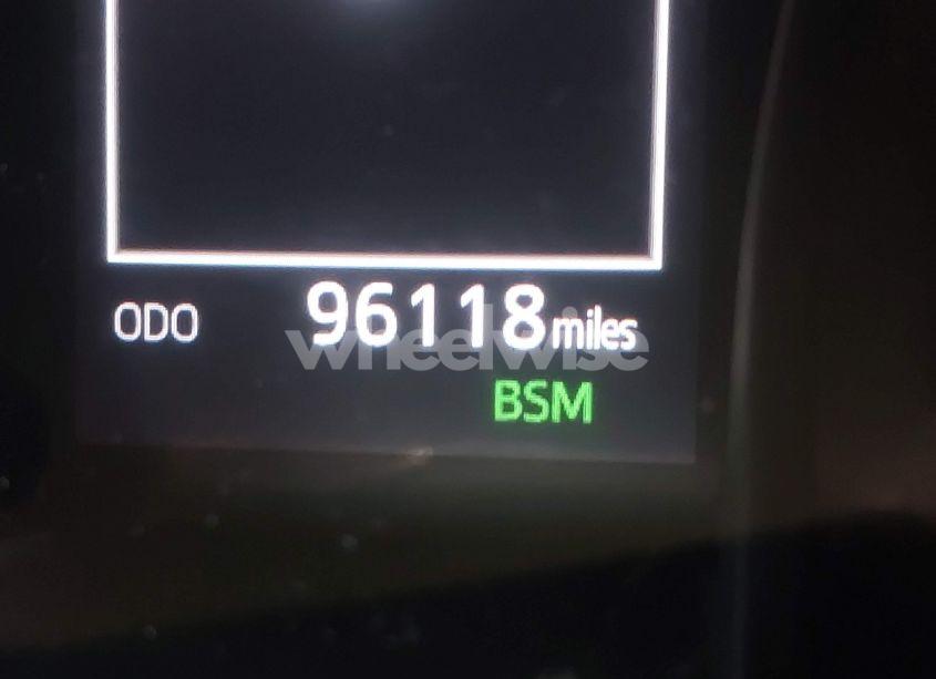 Photo 15 of 2018 Toyota Camry LE (VIN 4T1B11HK2JU014215)