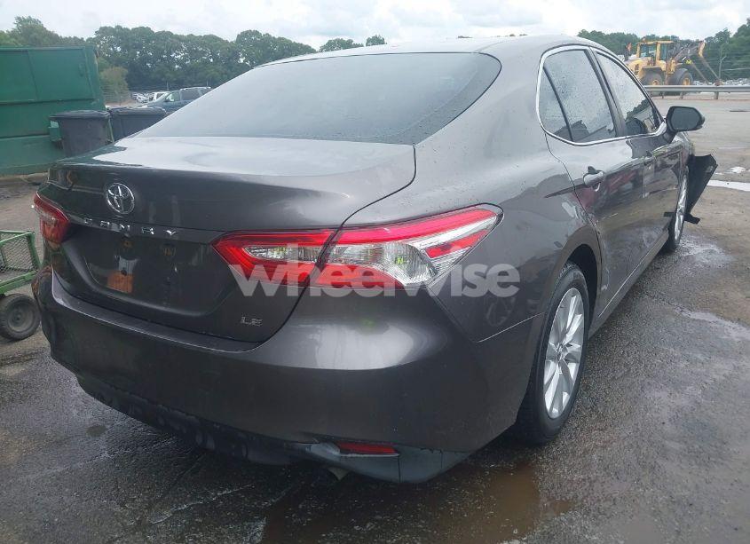 Photo 4 of 2018 Toyota Camry LE (VIN 4T1B11HK2JU014215)
