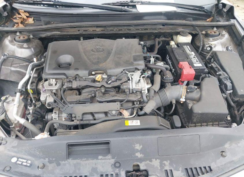 Photo 10 of 2018 Toyota Camry SE (VIN 4T1B11HK2JU018877)