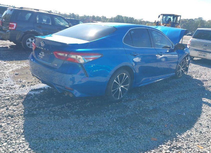 Photo 4 of 2018 Toyota Camry SE (VIN 4T1B11HK2JU024176)