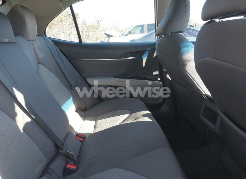 Photo 8 of 2018 Toyota Camry L (VIN 4T1B11HK2JU041365)