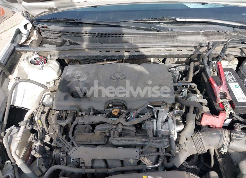 Photo 10 of 2018 Toyota Camry SE (VIN 4T1B11HK2JU081803)