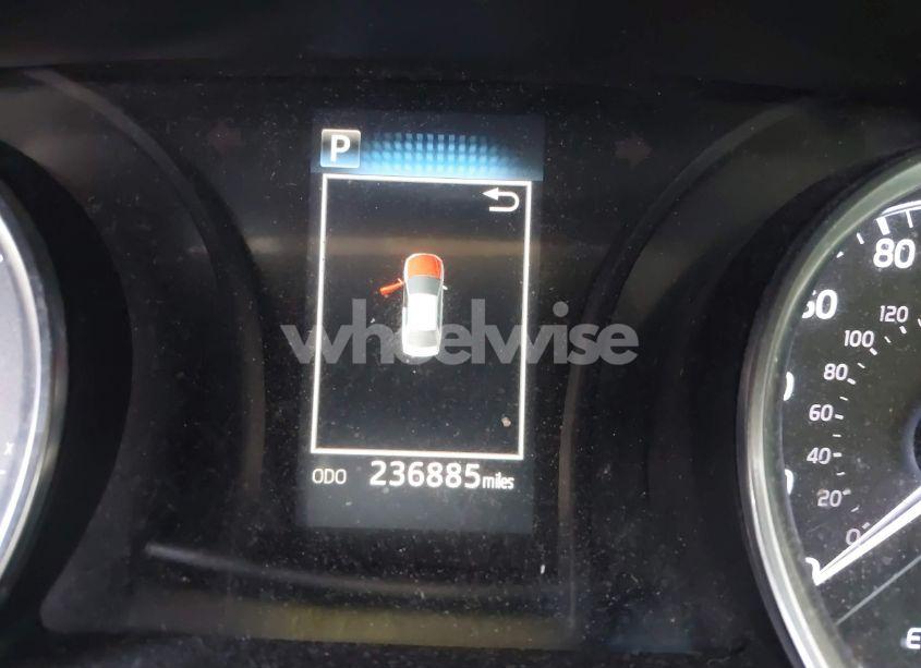 Photo 15 of 2018 Toyota Camry SE (VIN 4T1B11HK2JU081803)