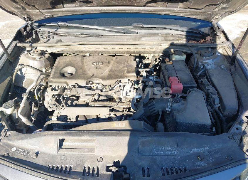 Photo 10 of 2018 Toyota Camry LE (VIN 4T1B11HK2JU109616)