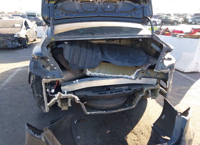 Photo 6 of 2018 Toyota Camry LE (VIN 4T1B11HK2JU133575)