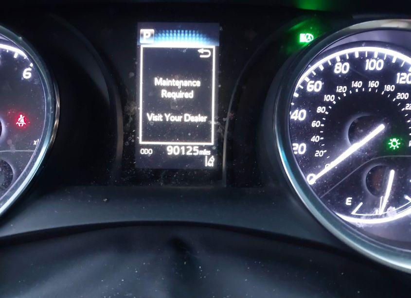 Photo 15 of 2018 Toyota Camry LE (VIN 4T1B11HK2JU136847)