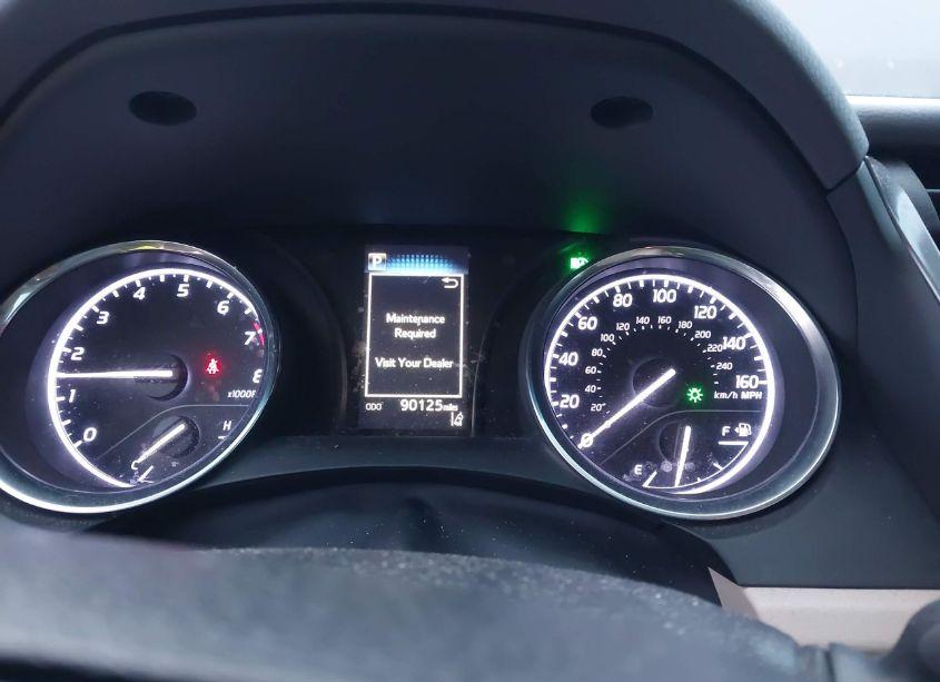 Photo 7 of 2018 Toyota Camry LE (VIN 4T1B11HK2JU136847)