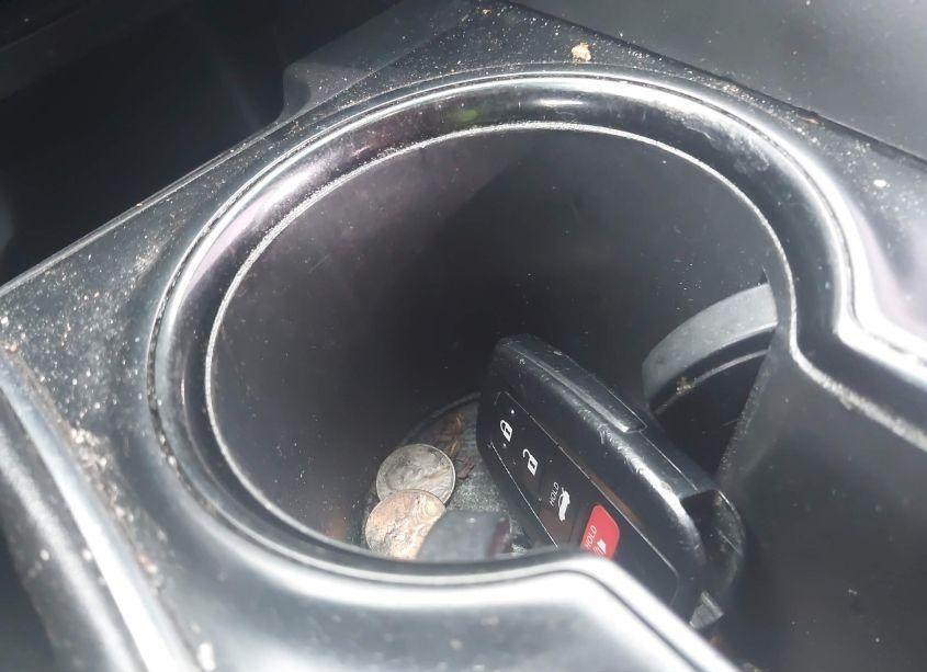 Photo 11 of 2018 Toyota Camry SE (VIN 4T1B11HK2JU148495)