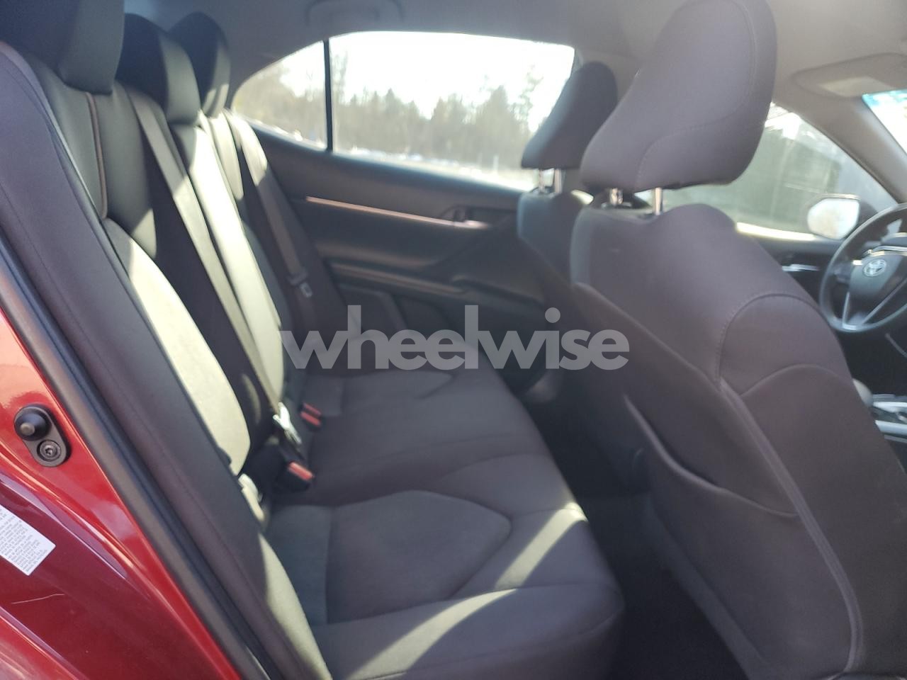 Photo 10 of 2018 TOYOTA CAMRY L (VIN 4T1B11HK2JU503598)