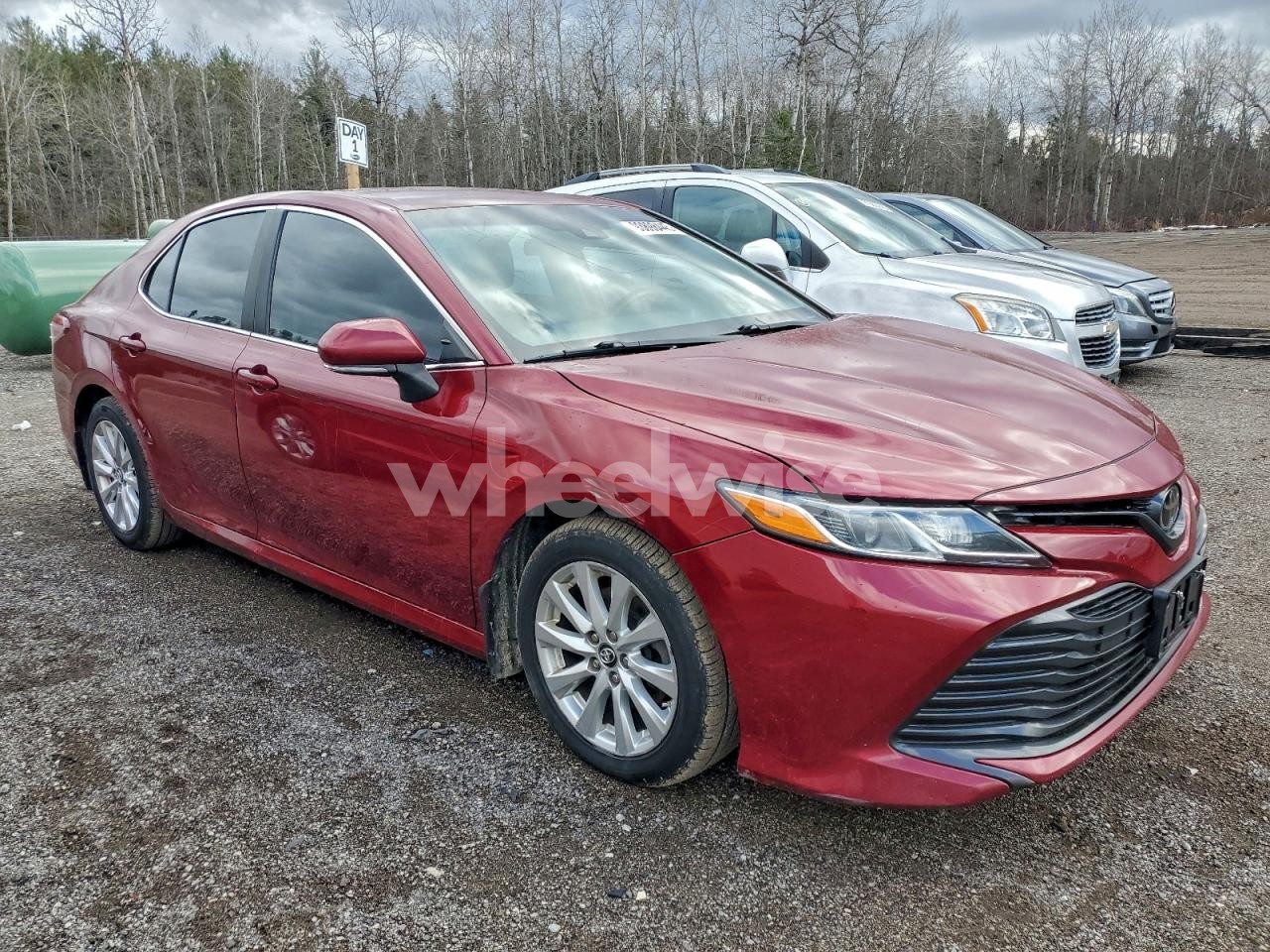 Photo 4 of 2018 TOYOTA CAMRY L (VIN 4T1B11HK2JU503598)