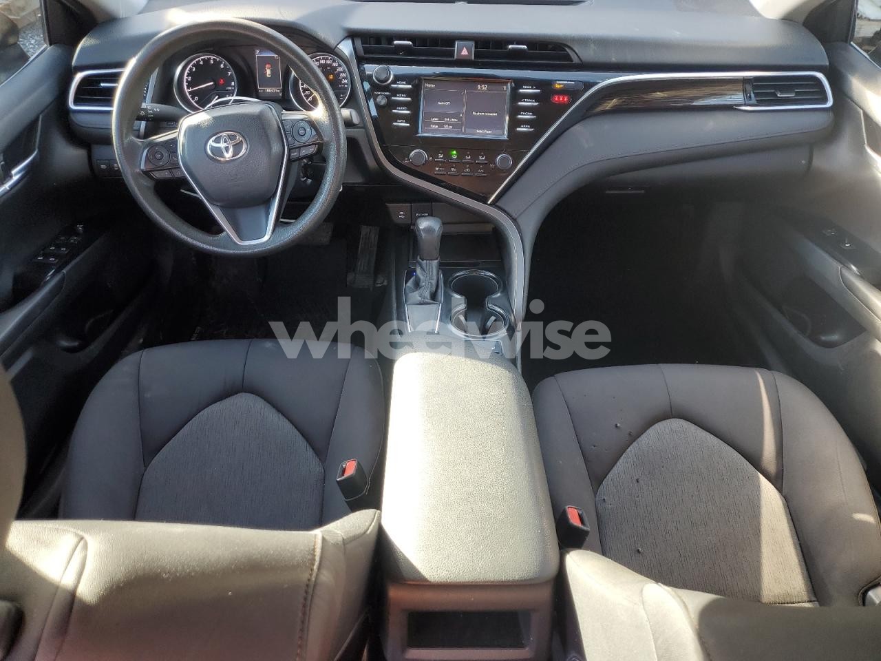 Photo 8 of 2018 TOYOTA CAMRY L (VIN 4T1B11HK2JU503598)