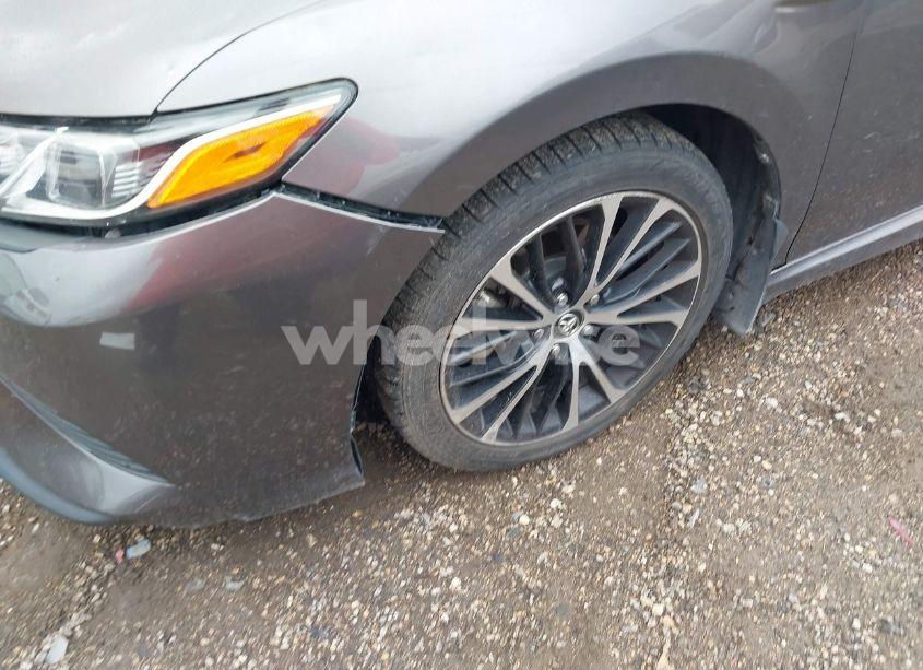 Photo 17 of 2018 Toyota Camry SE (VIN 4T1B11HK2JU515914)