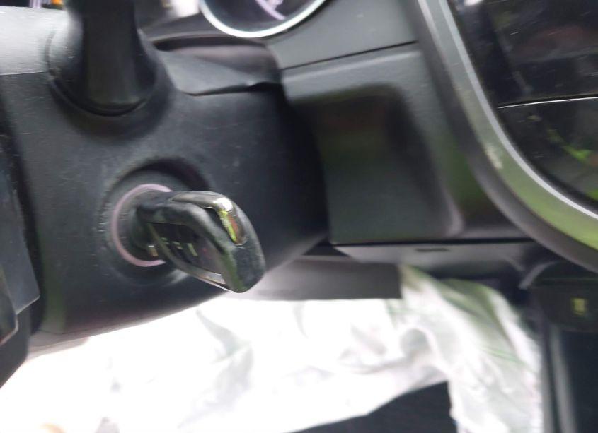 Photo 11 of 2018 Toyota Camry SE (VIN 4T1B11HK2JU516979)