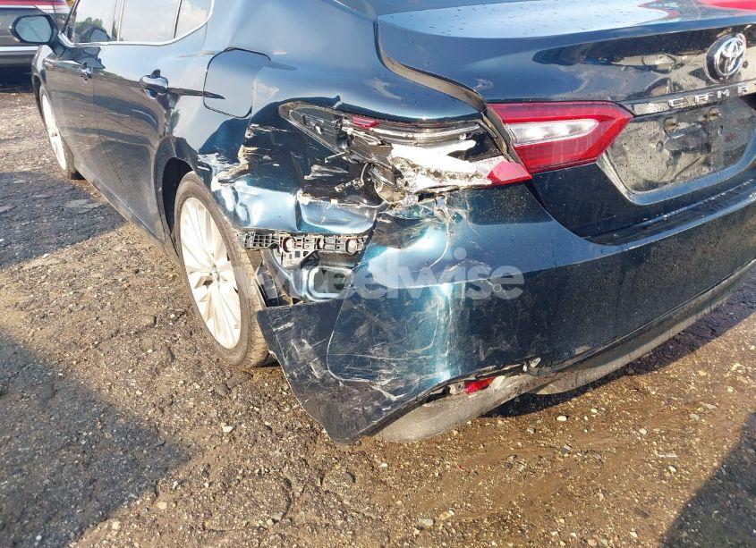 Photo 17 of 2018 Toyota Camry XLE (VIN 4T1B11HK2JU525620)