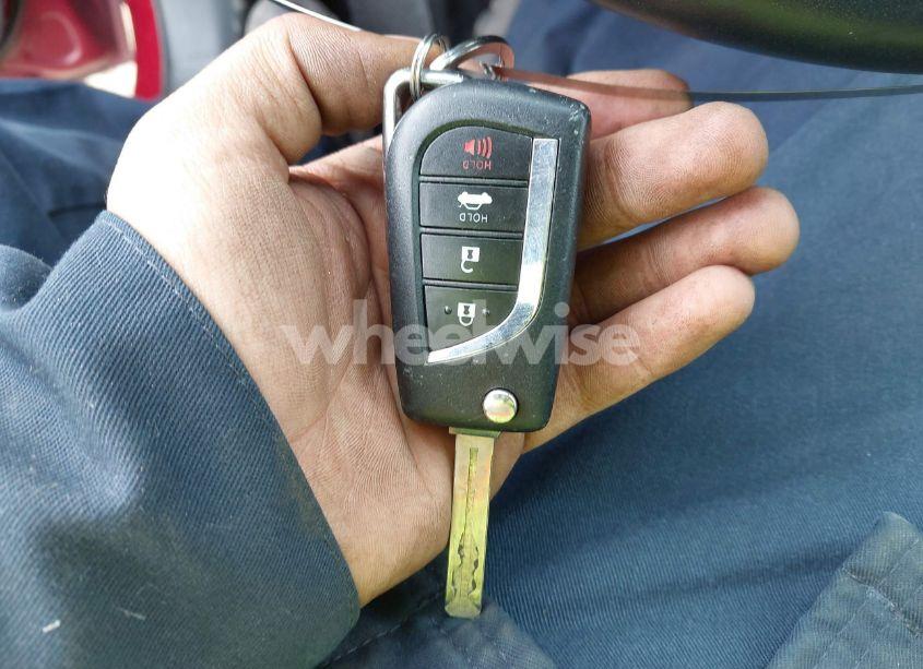 Photo 11 of 2018 Toyota Camry SE (VIN 4T1B11HK2JU549643)