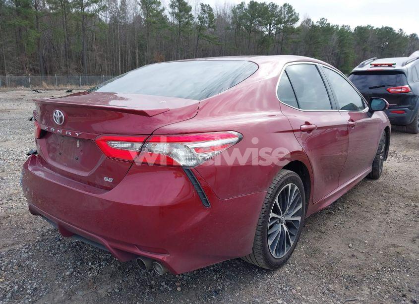 Photo 4 of 2018 Toyota Camry SE (VIN 4T1B11HK2JU549643)