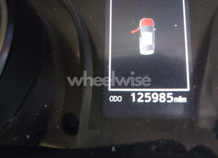 Photo 16 of 2018 Toyota Camry SE (VIN 4T1B11HK2JU564756)