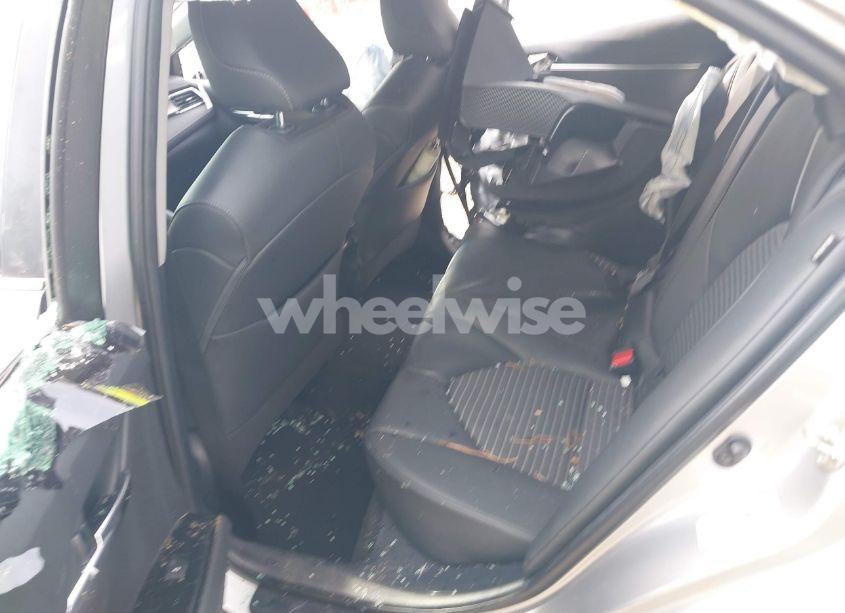 Photo 8 of 2018 Toyota Camry SE (VIN 4T1B11HK2JU564756)