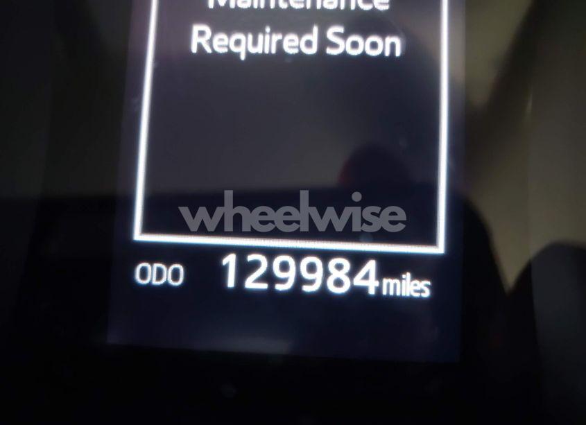 Photo 15 of 2018 Toyota Camry SE (VIN 4T1B11HK2JU571674)