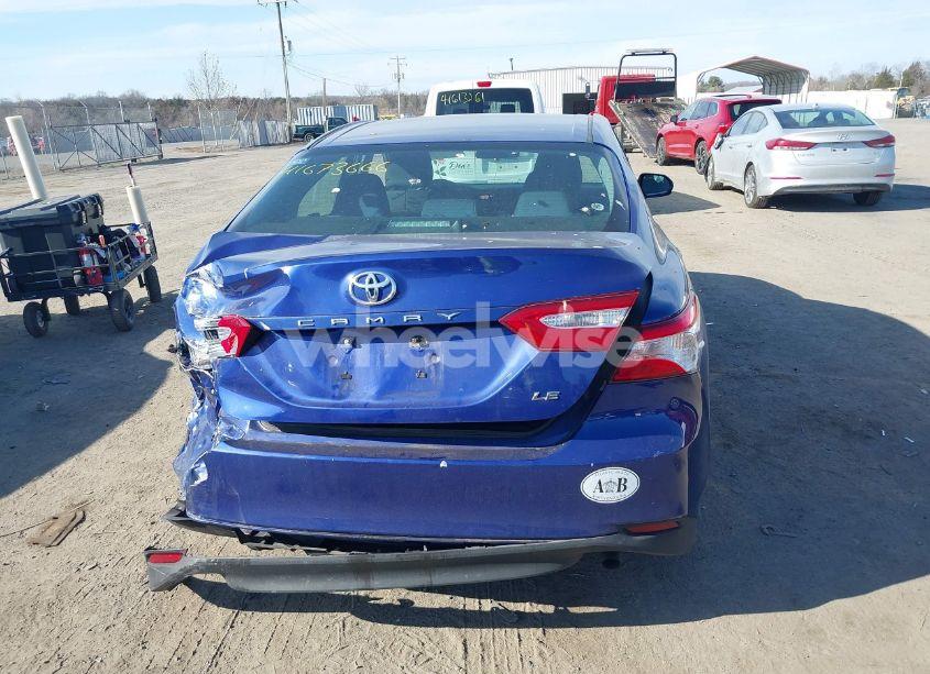 Photo 15 of 2018 Toyota Camry LE (VIN 4T1B11HK2JU575319)