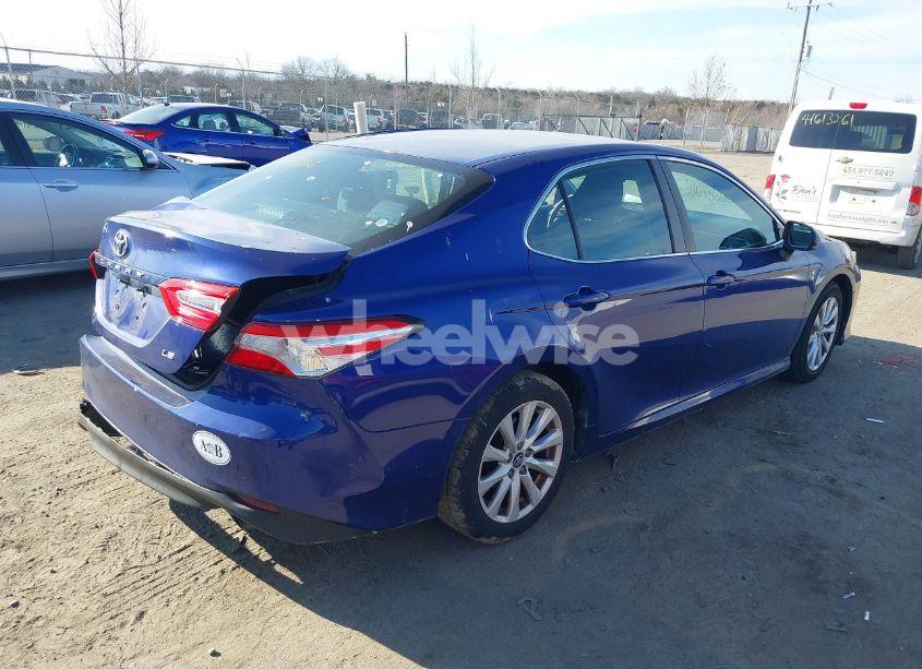 Photo 4 of 2018 Toyota Camry LE (VIN 4T1B11HK2JU575319)
