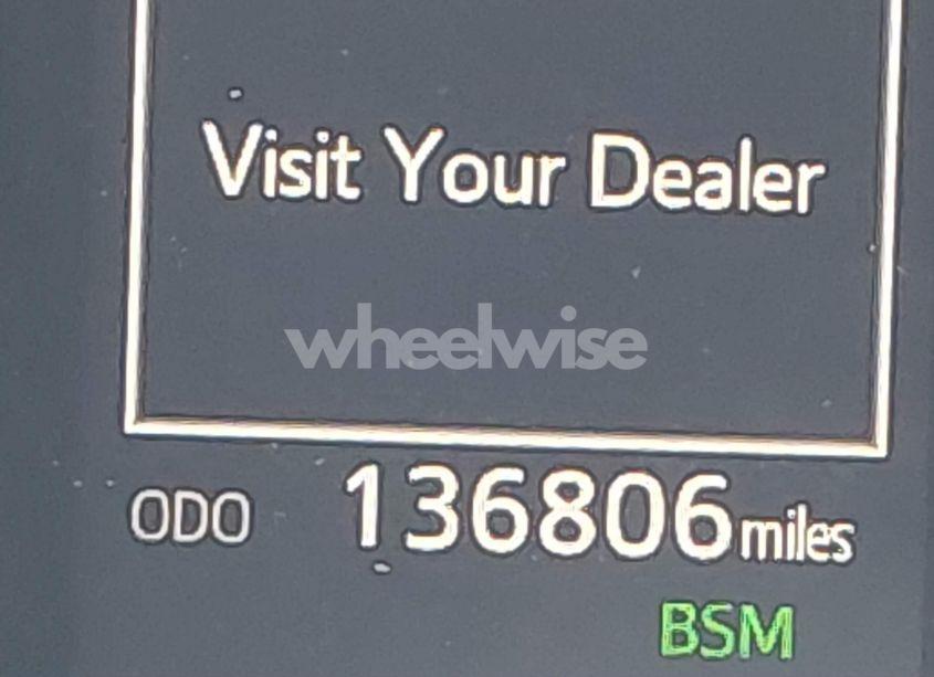 Photo 16 of 2018 Toyota Camry SE (VIN 4T1B11HK2JU583128)