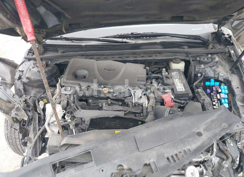 Photo 10 of 2018 Toyota Camry SE (VIN 4T1B11HK2JU587406)