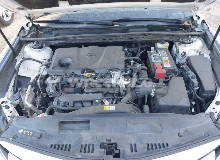 Photo 10 of 2018 Toyota Camry LE (VIN 4T1B11HK2JU605502)