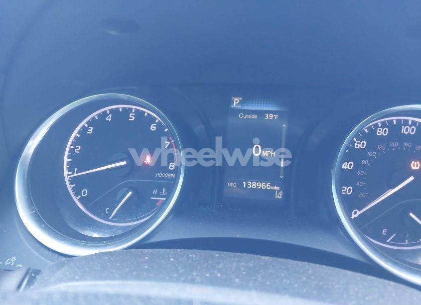 Photo 15 of 2018 Toyota Camry LE (VIN 4T1B11HK2JU605502)